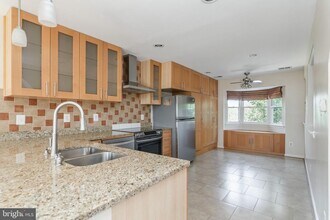 7886 Brighton Way in Manassas, VA - Building Photo - Building Photo