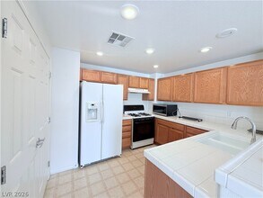 10809 Garden Mist Dr in Las Vegas, NV - Building Photo - Building Photo