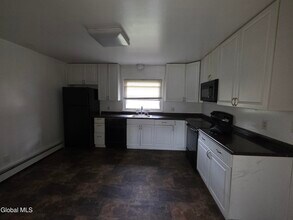 15 Ashdown Rd in Ballston Lake, NY - Building Photo - Building Photo