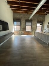 1011 W 1st Ave, Unit 402 in Spokane, WA - Building Photo - Building Photo