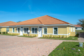 1566 Cumin Dr in Poinciana, FL - Building Photo - Building Photo