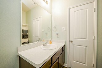 12144 La Salle River Rd in Conroe, TX - Building Photo - Building Photo