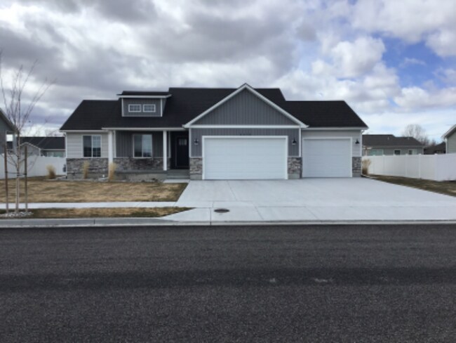 4358 Atherton Wy in Idaho Falls, ID - Building Photo - Building Photo