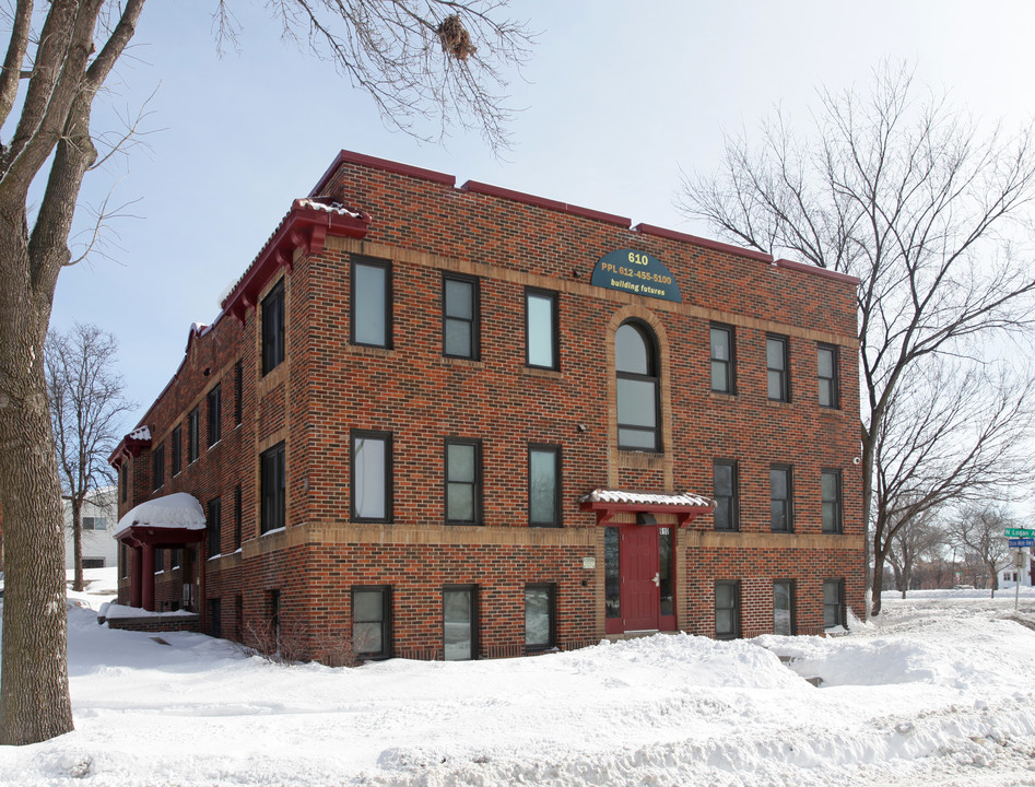 610 Logan Ave N in Minneapolis, MN - Building Photo