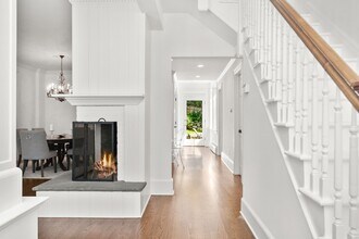 29 Weston Hill Rd in Greenwich, CT - Building Photo - Building Photo