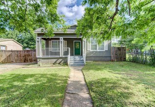 2544 Sol Wilson Ave in Austin, TX - Building Photo - Building Photo