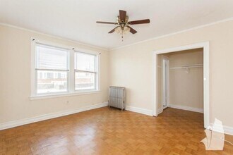 711 W Belmont Ave in Chicago, IL - Building Photo - Building Photo