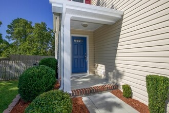 111 Lightwater Dr in Aberdeen, NC - Building Photo - Building Photo