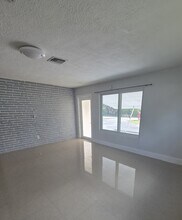 4764 SW 34th Terrace in Fort Lauderdale, FL - Building Photo - Building Photo