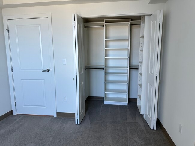 988 Halekauwila St, Unit 1312 in Honolulu, HI - Building Photo - Building Photo
