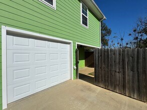 2300 Airline Dr in Tyler, TX - Building Photo - Building Photo