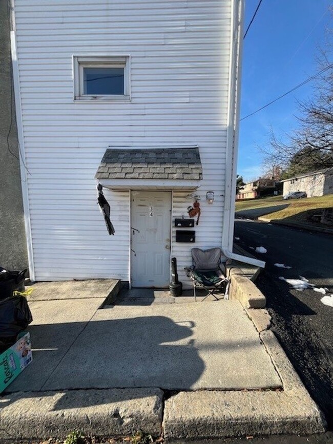 1 W Garibaldi Ave in Nesquehoning, PA - Building Photo - Building Photo