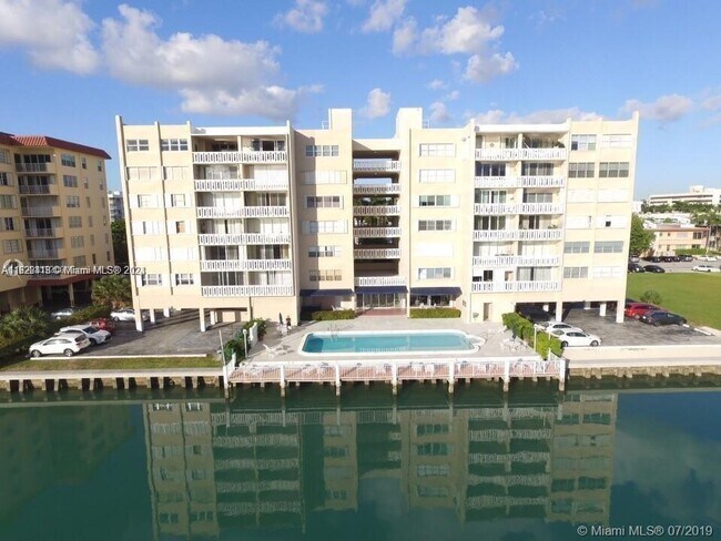 property at 9381 E Bay Harbor Dr