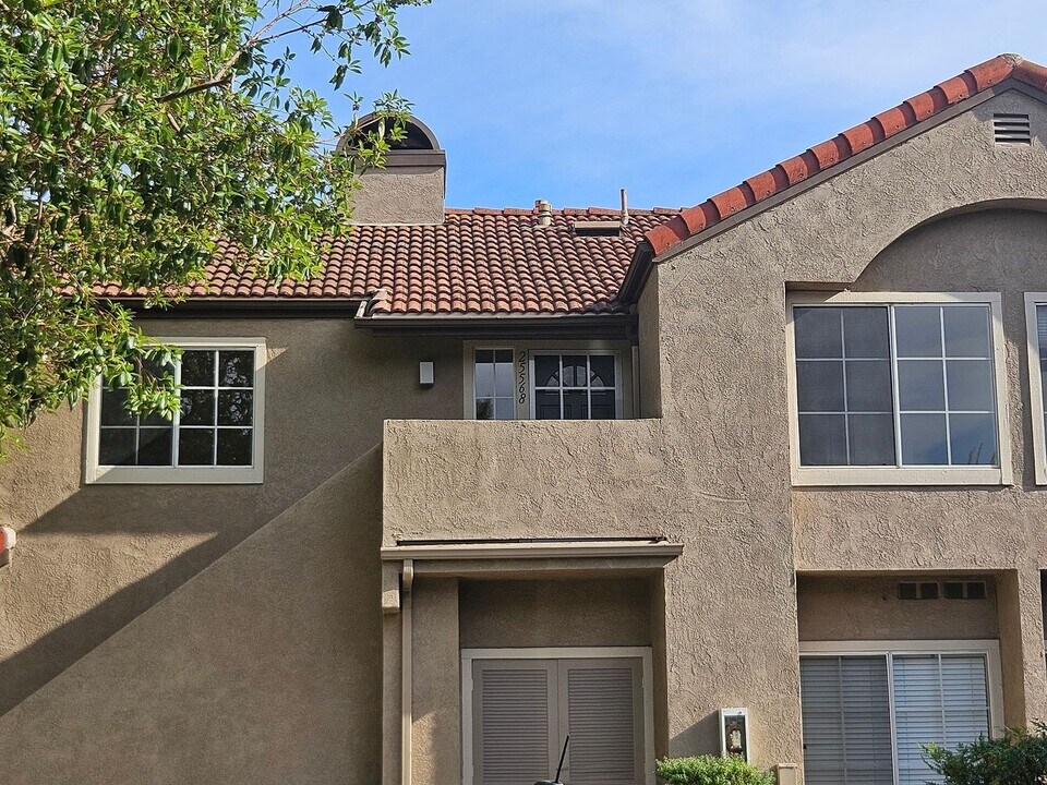 25568 Azalea in Lake Forest, CA - Building Photo
