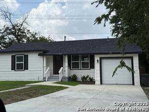 230 Conway Dr in San Antonio, TX - Building Photo