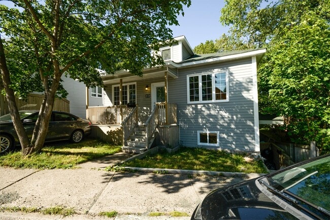 property at 32 Shaw St