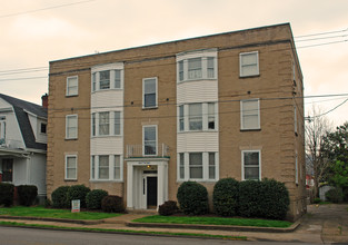 Matthews in Charleston, WV - Foto de edificio - Building Photo