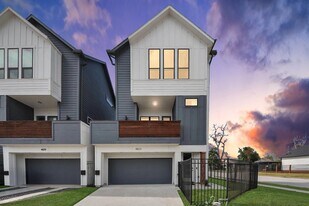 4623 Cochran St in Houston, TX - Building Photo