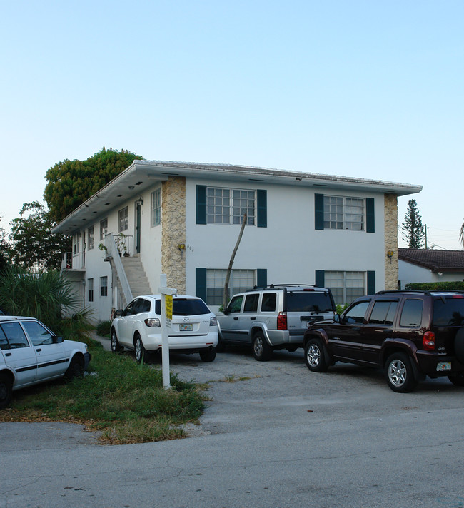 804 SE 13th St in Fort Lauderdale, FL - Foto de edificio - Building Photo