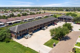 Gastel Circle Apartments in Edinburg, TX - Building Photo
