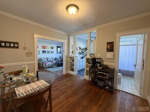 23 Gray St, Unit 4 in Cambridge, MA - Building Photo - Building Photo