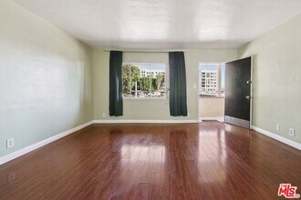 1317 Wilcox Ave in Los Angeles, CA - Building Photo - Building Photo