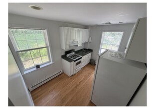 55 Cedar St in Valhalla, NY - Foto de edificio - Building Photo