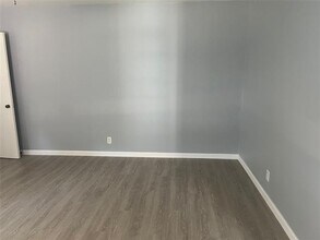 1326 W Shepherd St in Denison, TX - Building Photo - Building Photo