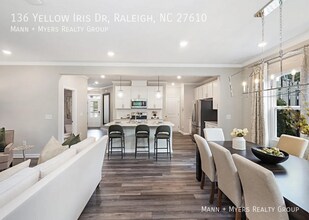 136 Yellow Iris Dr in Raleigh, NC - Building Photo - Building Photo