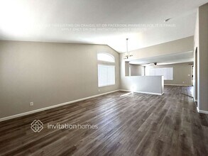 10378 W Piccadilly Rd in Avondale, AZ - Foto de edificio - Building Photo