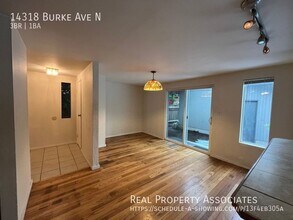 14318 Burke Ave N in Seattle, WA - Building Photo - Building Photo