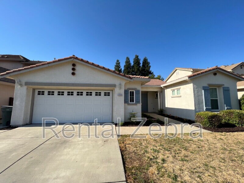 1239 Catalina Dr in Merced, CA - Building Photo