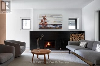 35 Munro Park Ave in Toronto, ON - Building Photo - Building Photo