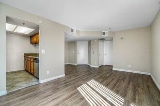 511 Carondelet Apartments in Los Angeles, CA - Foto de edificio - Building Photo