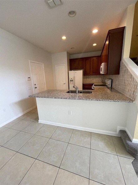 1335 Shallcross Ave in Orlando, FL - Building Photo - Building Photo
