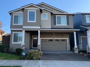 17018 NW Trillium St in Portland, OR - Building Photo - Building Photo