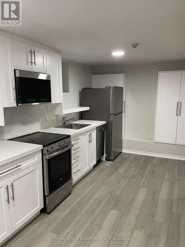 308 St George St in Toronto, ON - Building Photo - Building Photo