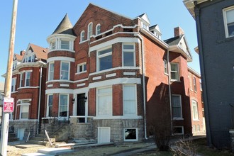 445 W Forest Ave in Detroit, MI - Building Photo - Building Photo