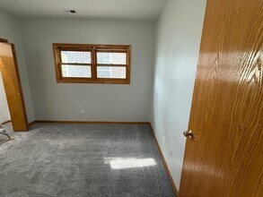 1340 N Campbell Ave, Unit 2 in Chicago, IL - Foto de edificio - Building Photo