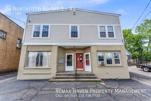 74 Northfield Rd in Bedford, OH - Building Photo