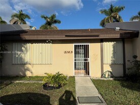 5143 SW 140th Pl in Miami, FL - Building Photo