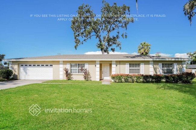 property at 2933 Forest Cir