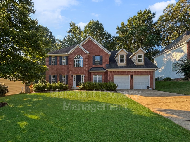 6 Twickenham Dr in Greenville, SC - Building Photo