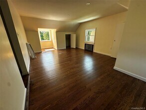 8 Shale Rd in Beacon, NY - Building Photo - Building Photo