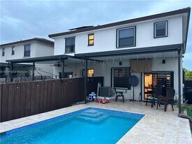 25158 SW 107th Ave in Homestead, FL - Building Photo