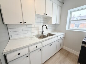 301 Indian Rd S in Sarnia, ON - Building Photo