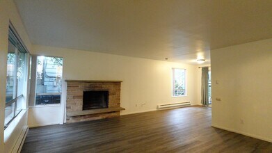 14000 Greenwood Ave N in Seattle, WA - Building Photo - Building Photo