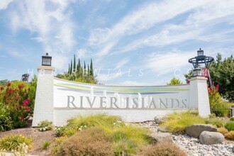 2752 Tribune St in Lathrop, CA - Foto de edificio - Building Photo