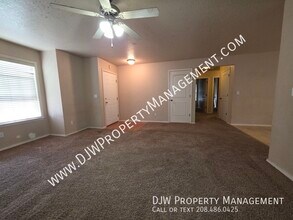 1091 N Nichole Ave in Boise, ID - Building Photo - Building Photo