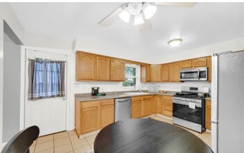 1810 W 93rd Pl in Crown Point, IN - Building Photo - Building Photo